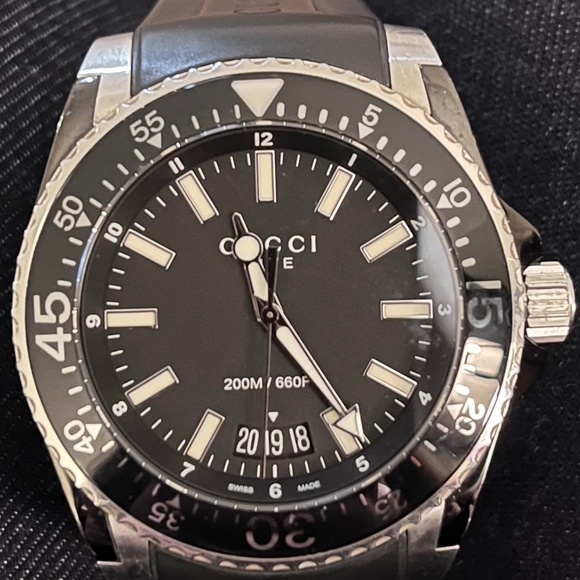 Gucci men’s watch - Picture 1 of 2